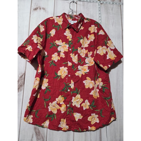 Old Navy Shirt Mens XL Red Floral Hawaiian Button Up Short Sleeve Built In Flex - Picture 1 of 7